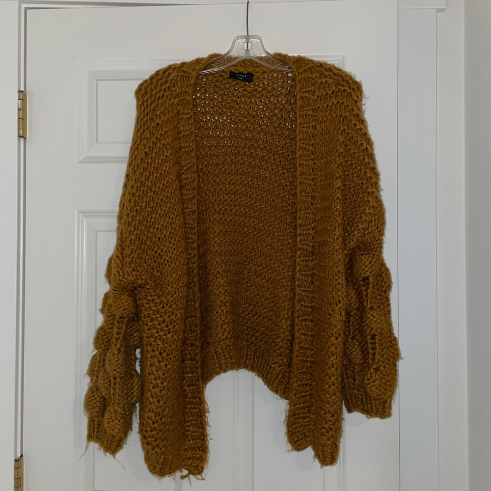 Mustard/brown colored cardigan